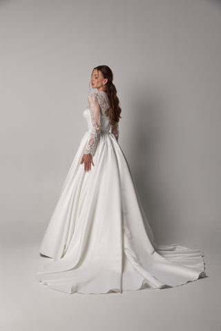 Three-Piece Wedding Dress – Satin, Lace & Overskirt Gown